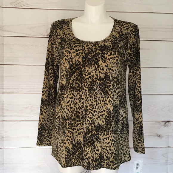 LuLaRoe Tops - NWT LuLaRoe Lynnae 2XL Black & Green